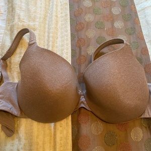 Cacique 34F Lightly Lined T-Shirt Bra